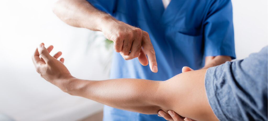 Chiropractic care at PinPoint Health Woodbridge clinic, Vaughan, Ontario.